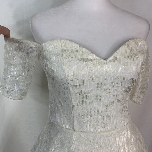 ASOS Cream Lace Peplum Off the Shoulder Dress- EUC - Picture 5 of 16